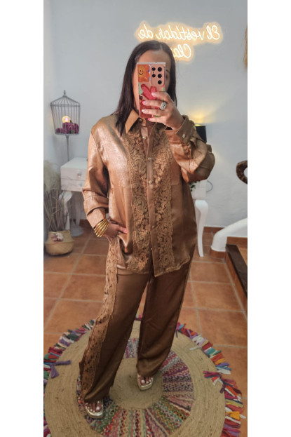 Conjunto camel oro encaje 