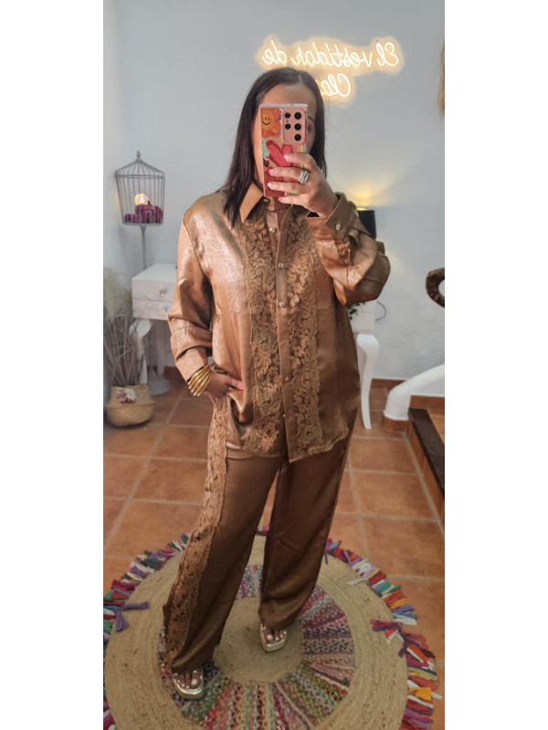 Conjunto camel oro encaje 