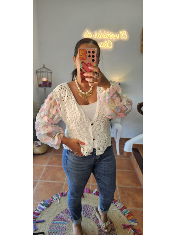 Chaqueta mangas flores lentes 