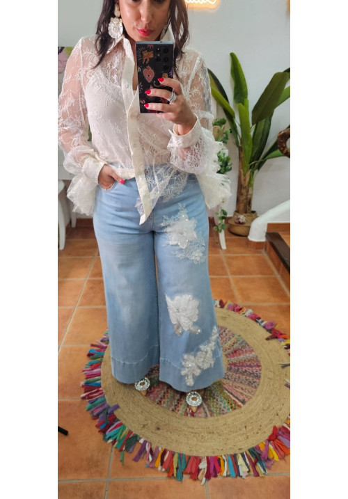 Jeans flores bordado brillos 