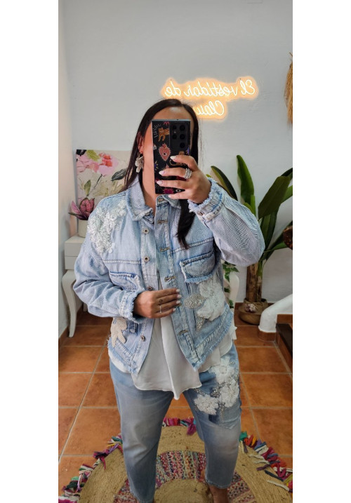 Chaqueta vaquera flores 
