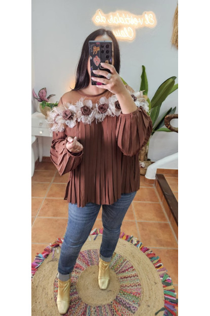 Blusa marron flores tul