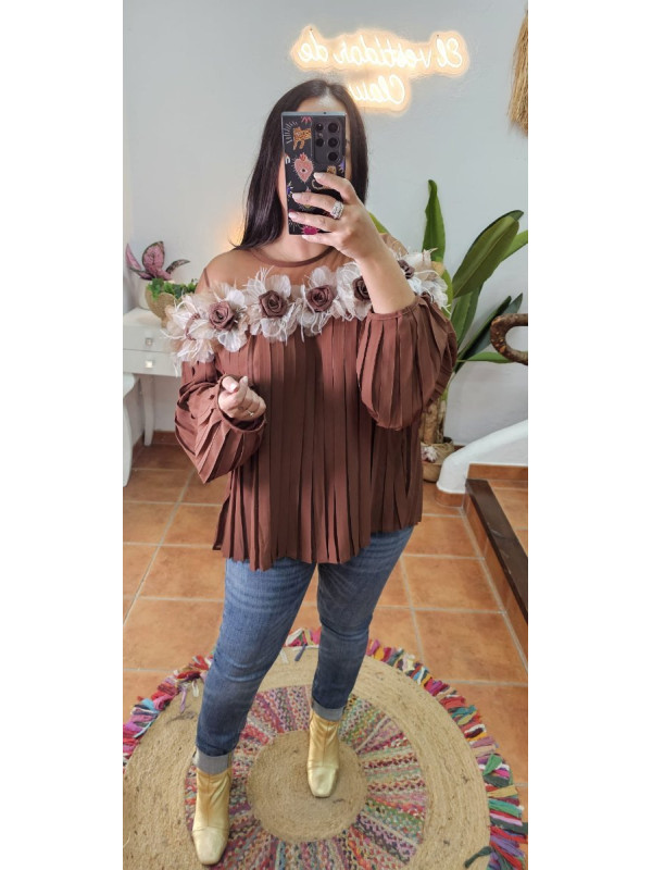 Blusa marron flores tul