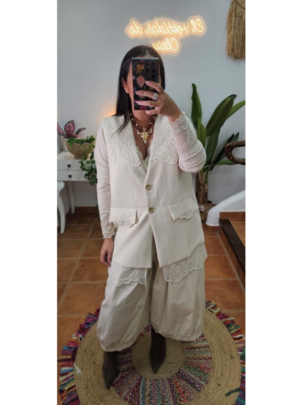 Chaleco beige encaje 