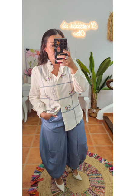 Blusa bordado flores 