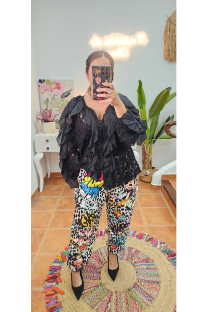 Blusa volante encaje negro