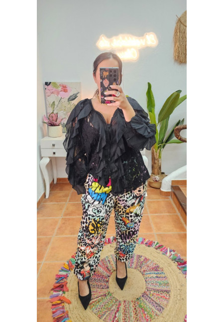Blusa volante encaje negro