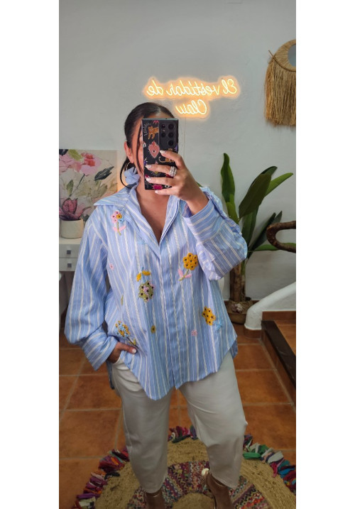 Camisa rayas flores bordados