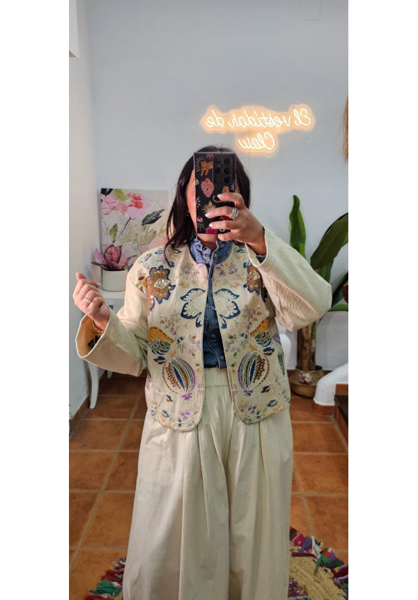 Chaqueta bordada   lentejuelas 