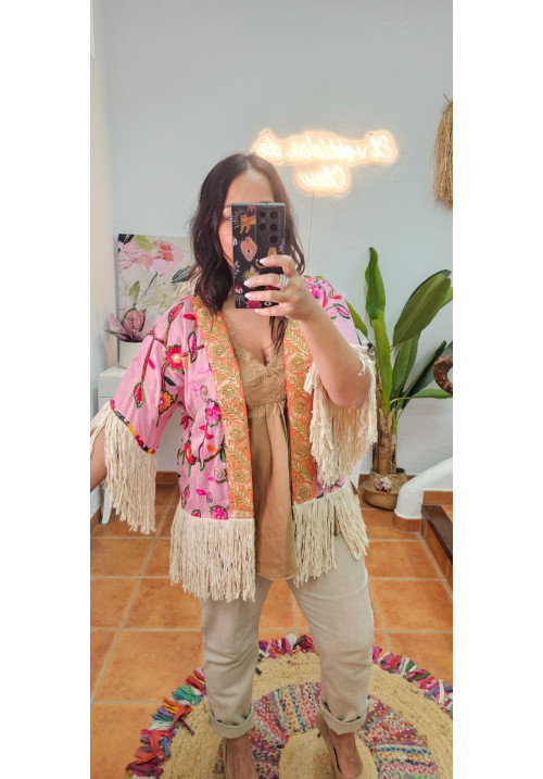 Kimono bordado rosa