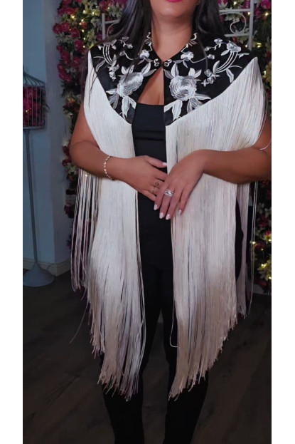 Capa manton bordado flecos 