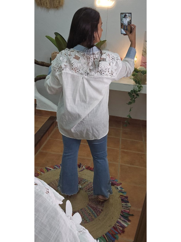 Camisa calado flores denim